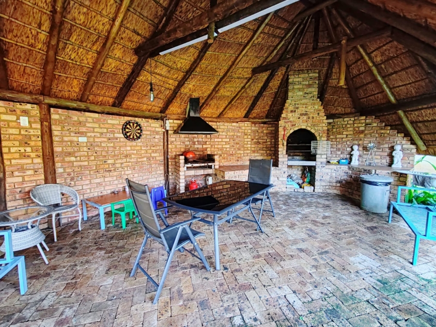 5 Bedroom Property for Sale in Grimbeeck Park North West